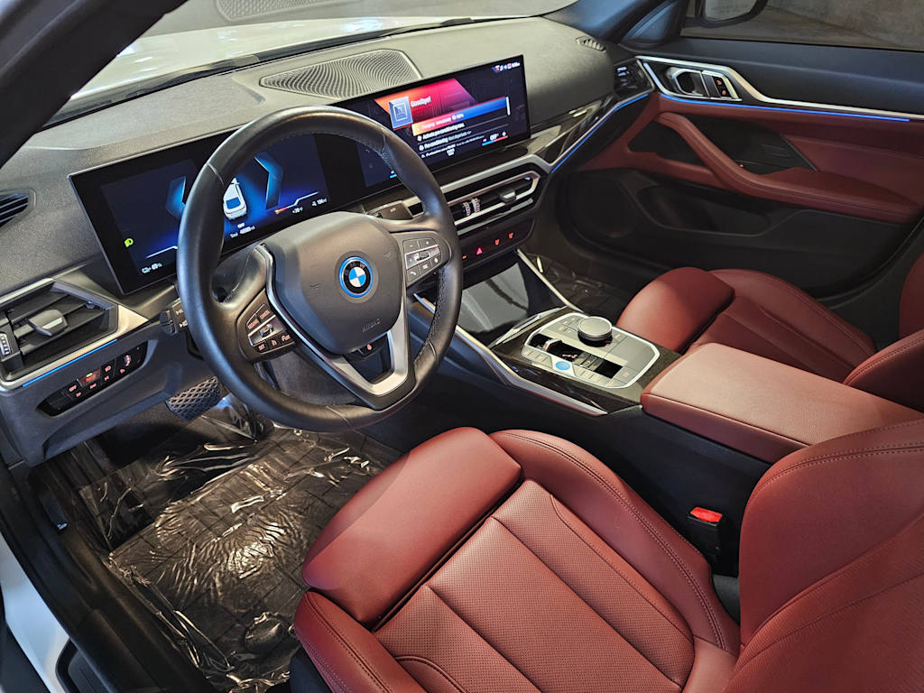 Thumbnail: 2023 BMW i4 - 2