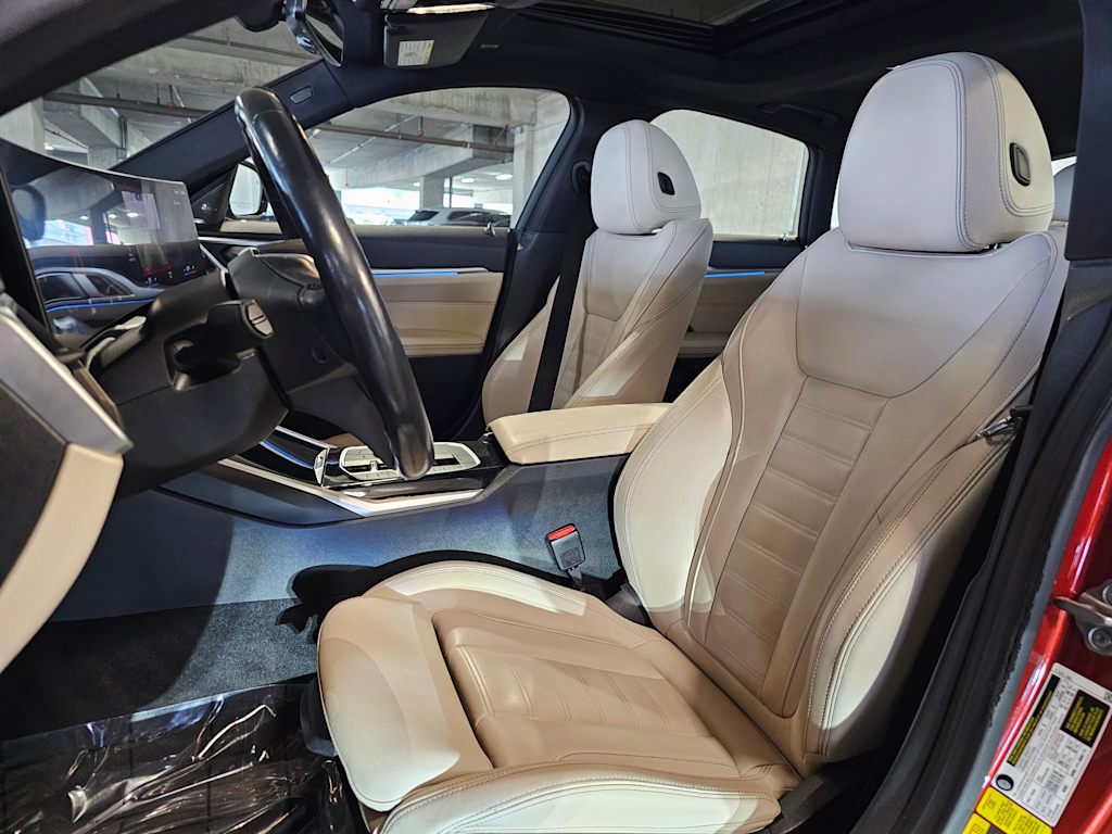 Thumbnail: 2023 BMW i4 - 10