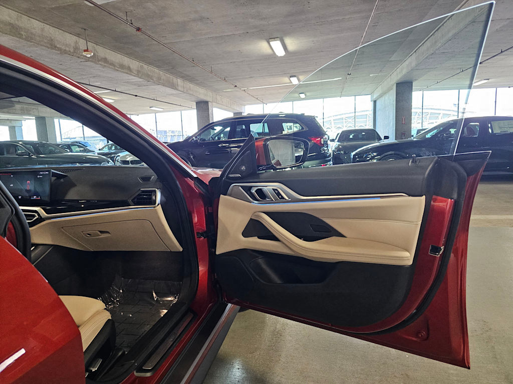 Thumbnail: 2023 BMW i4 - 34