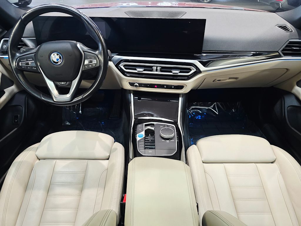 Thumbnail: 2023 BMW i4 - 9