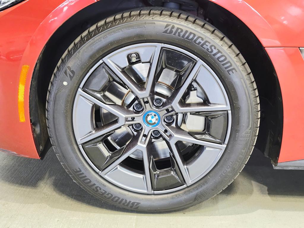 Thumbnail: 2023 BMW i4 - 7