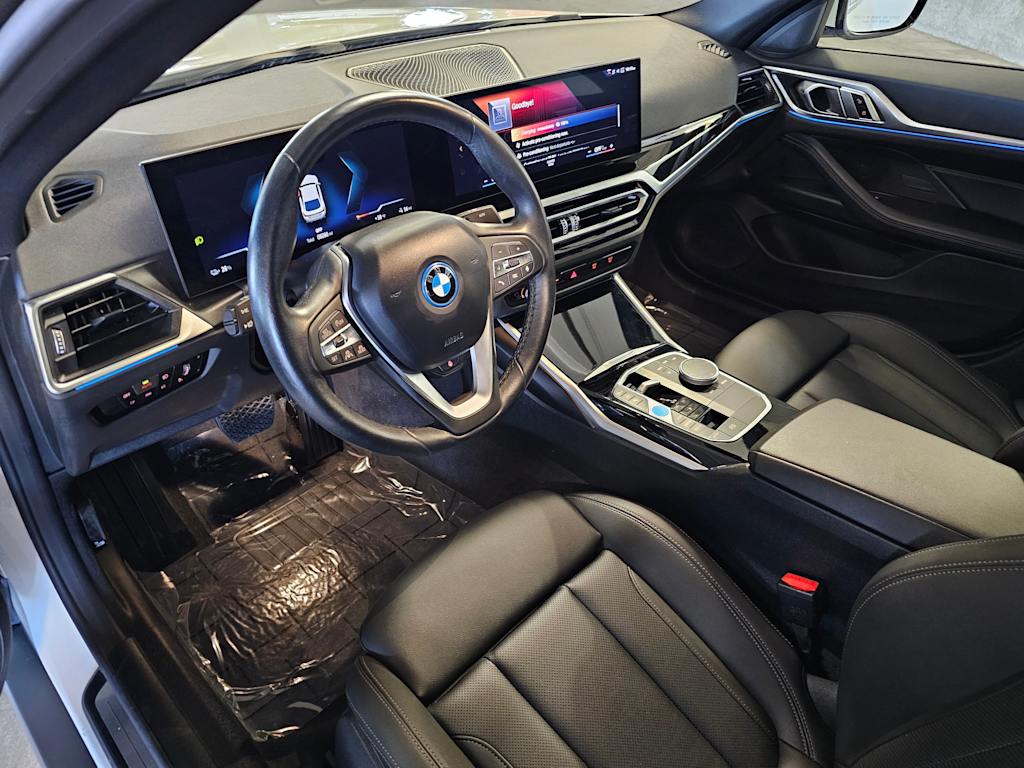 Thumbnail: 2023 BMW i4 - 2