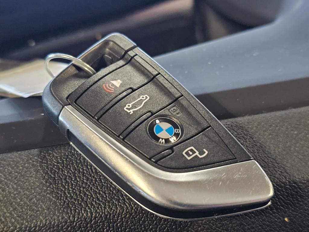 Thumbnail: 2023 BMW i4 - 36