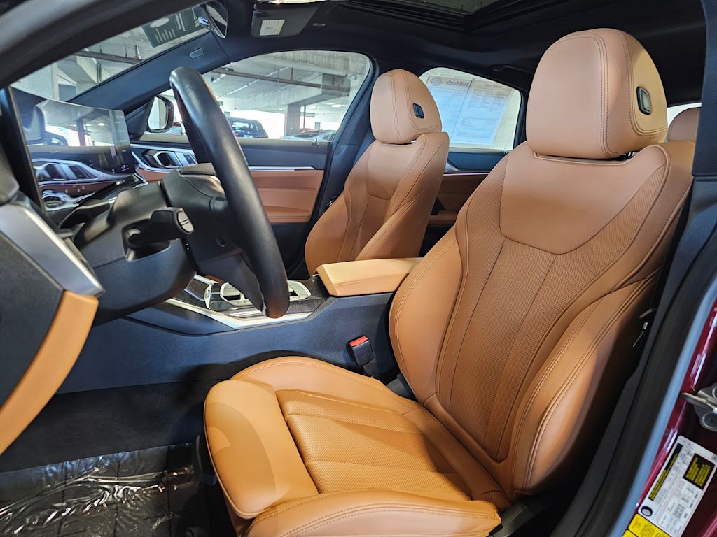 Thumbnail: 2023 BMW i4 - 10