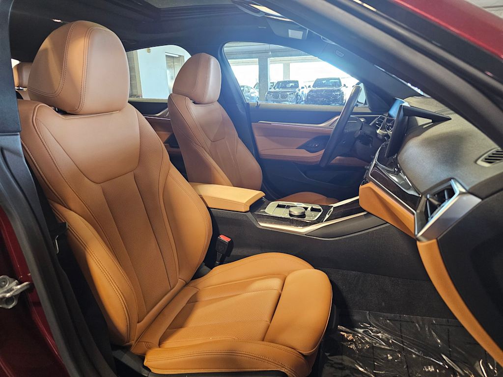 Thumbnail: 2023 BMW i4 - 34