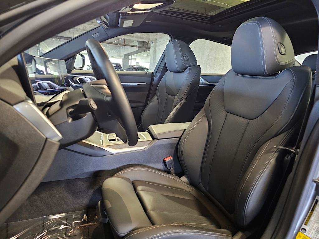 Thumbnail: 2023 BMW i4 - 10