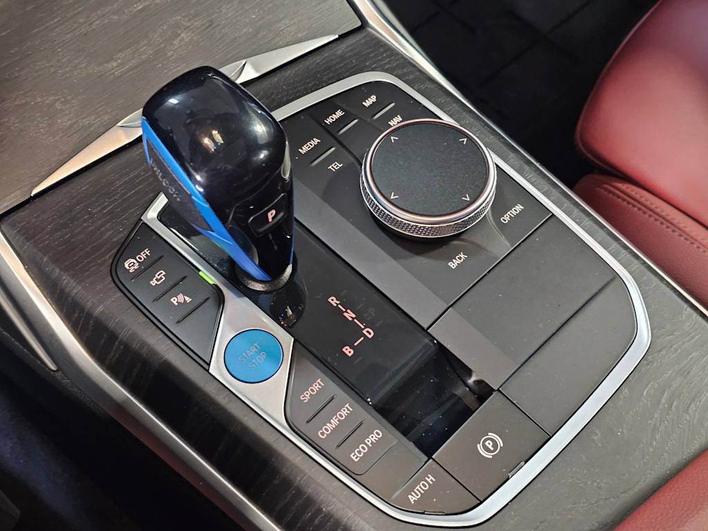 Thumbnail: 2023 BMW i4 - 16