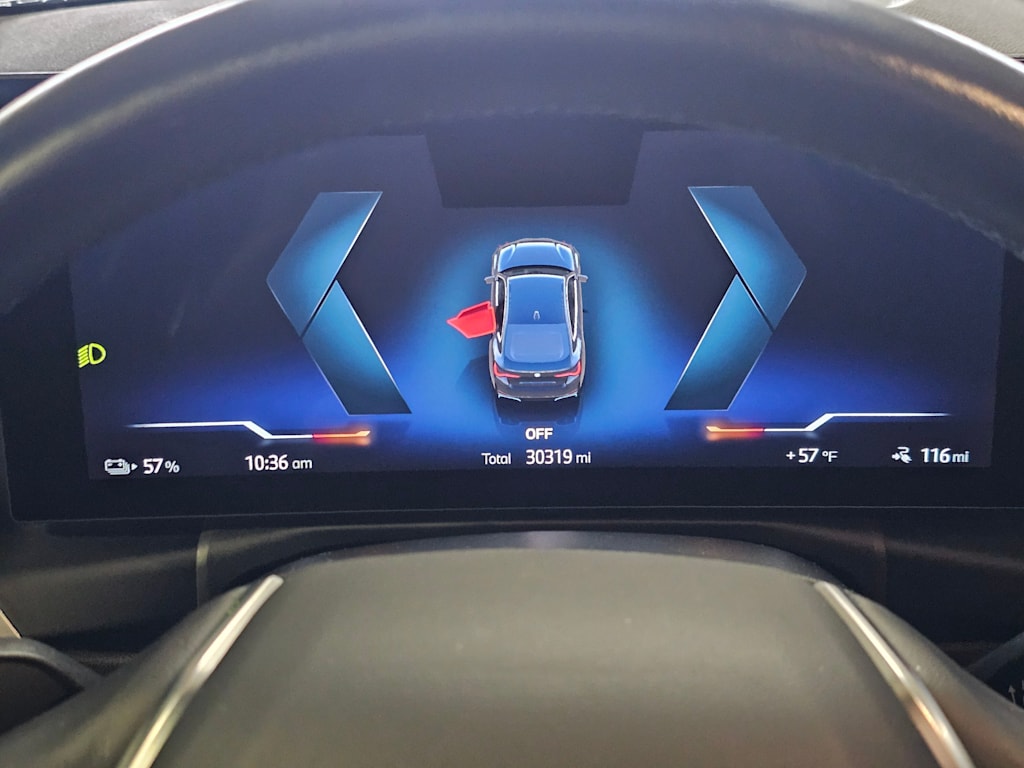 Thumbnail: 2023 BMW i4 - 17