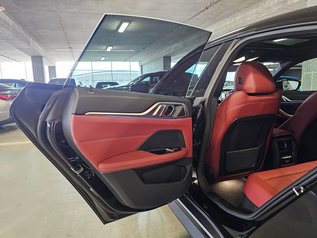 Thumbnail: 2023 BMW i4 - 31