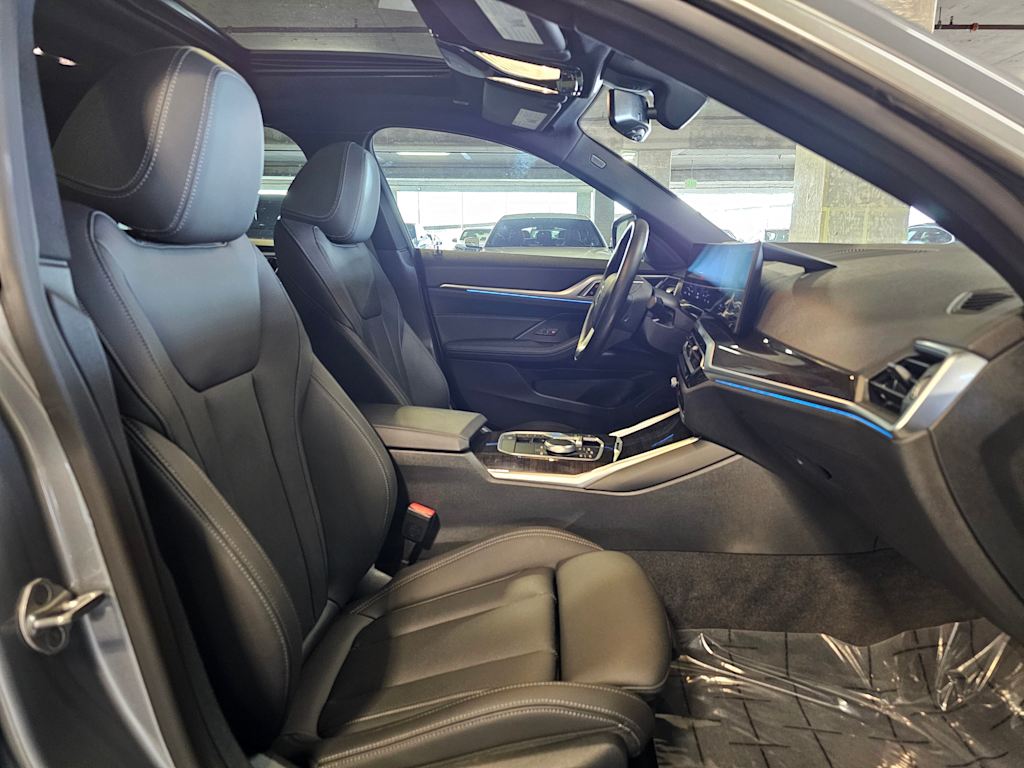 Thumbnail: 2023 BMW i4 - 33