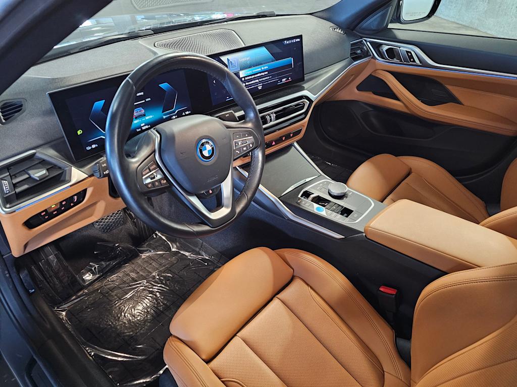 Thumbnail: 2023 BMW i4 - 2