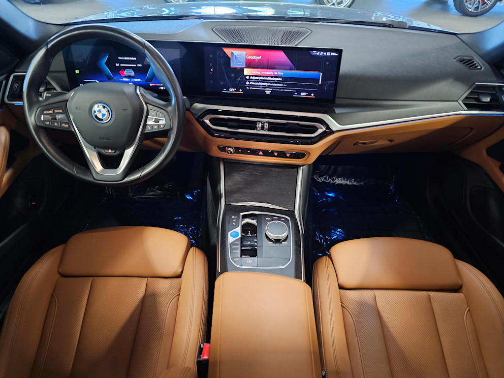 Thumbnail: 2023 BMW i4 - 10