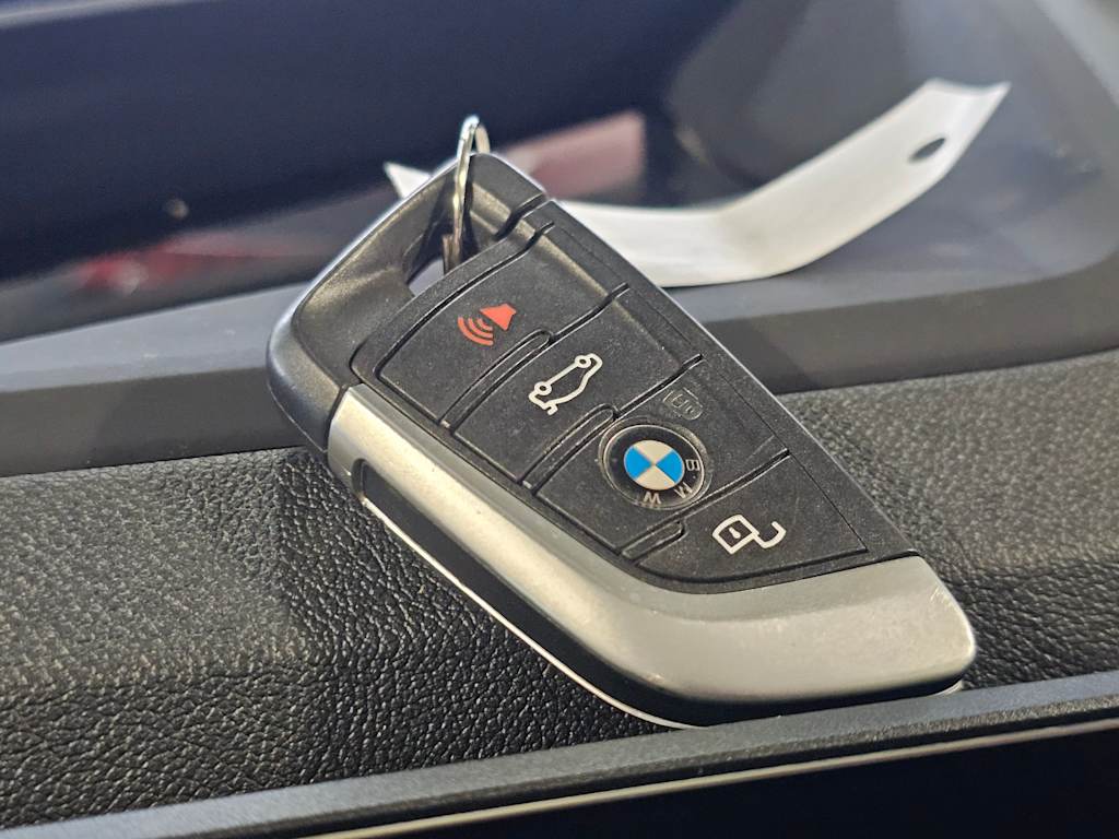 Thumbnail: 2023 BMW i4 - 19