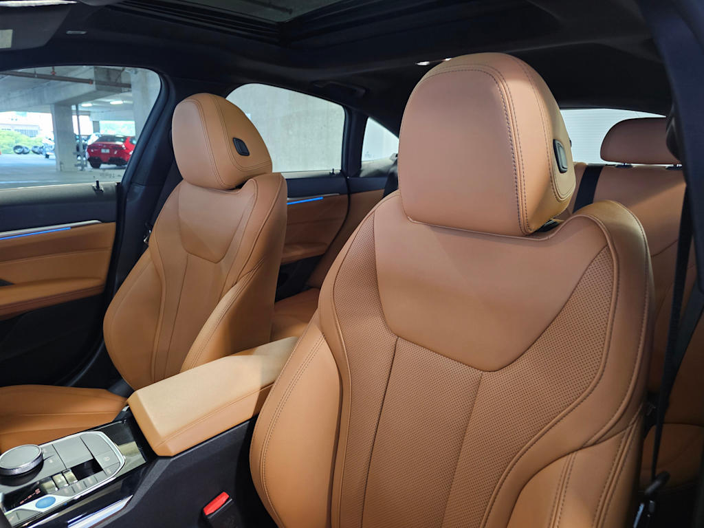 Thumbnail: 2023 BMW i4 - 11
