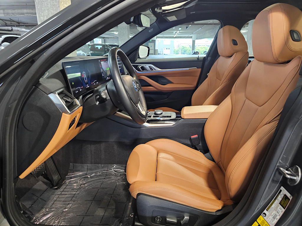 Thumbnail: 2023 BMW i4 - 10