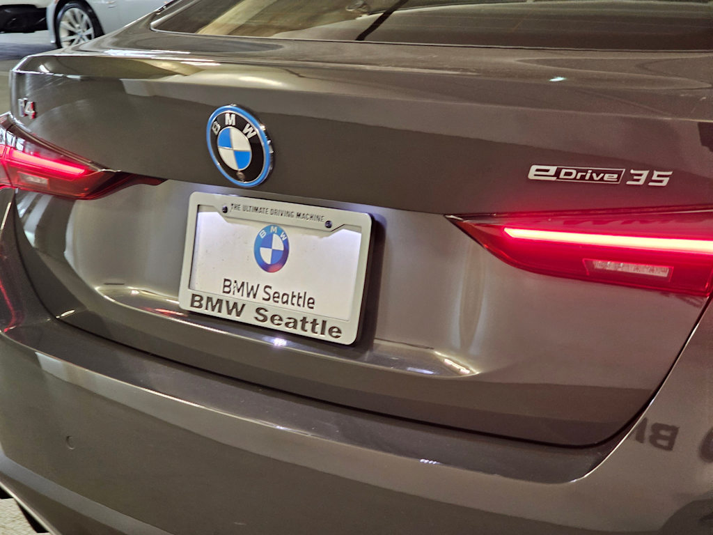 Thumbnail: 2023 BMW i4 - 21