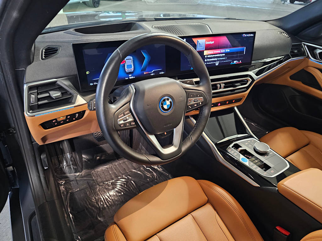 Thumbnail: 2023 BMW i4 - 2