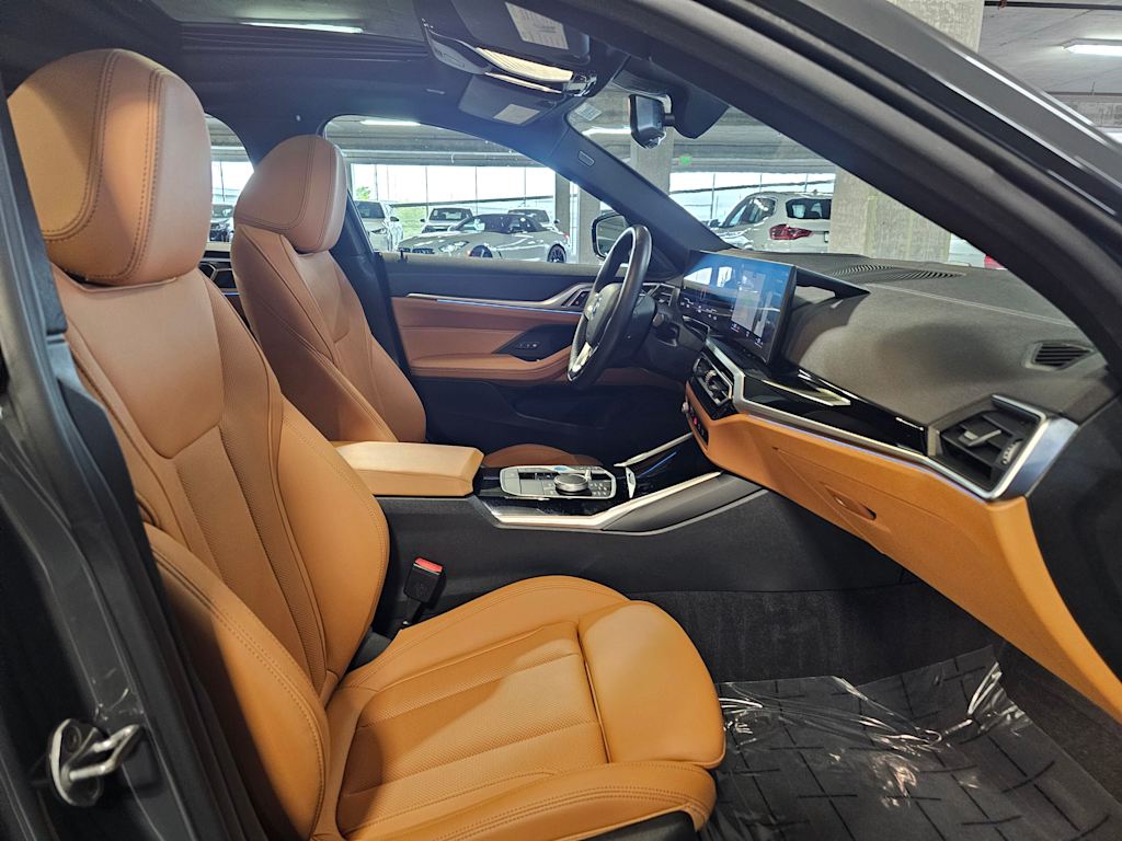 Thumbnail: 2023 BMW i4 - 33