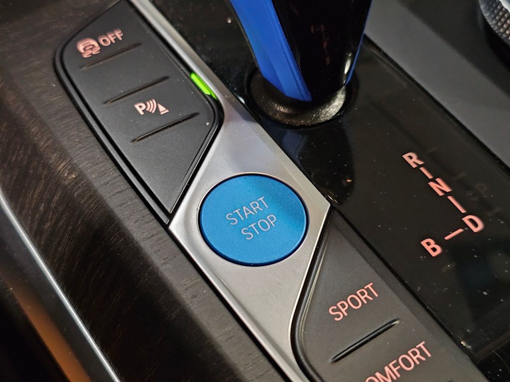 Thumbnail: 2023 BMW i4 - 32