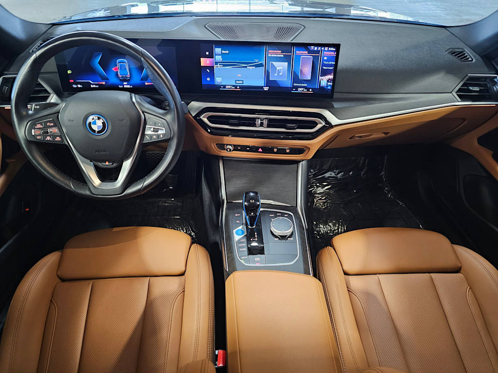 Thumbnail: 2023 BMW i4 - 10