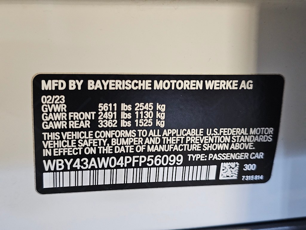 Thumbnail: 2023 BMW i4 - 20