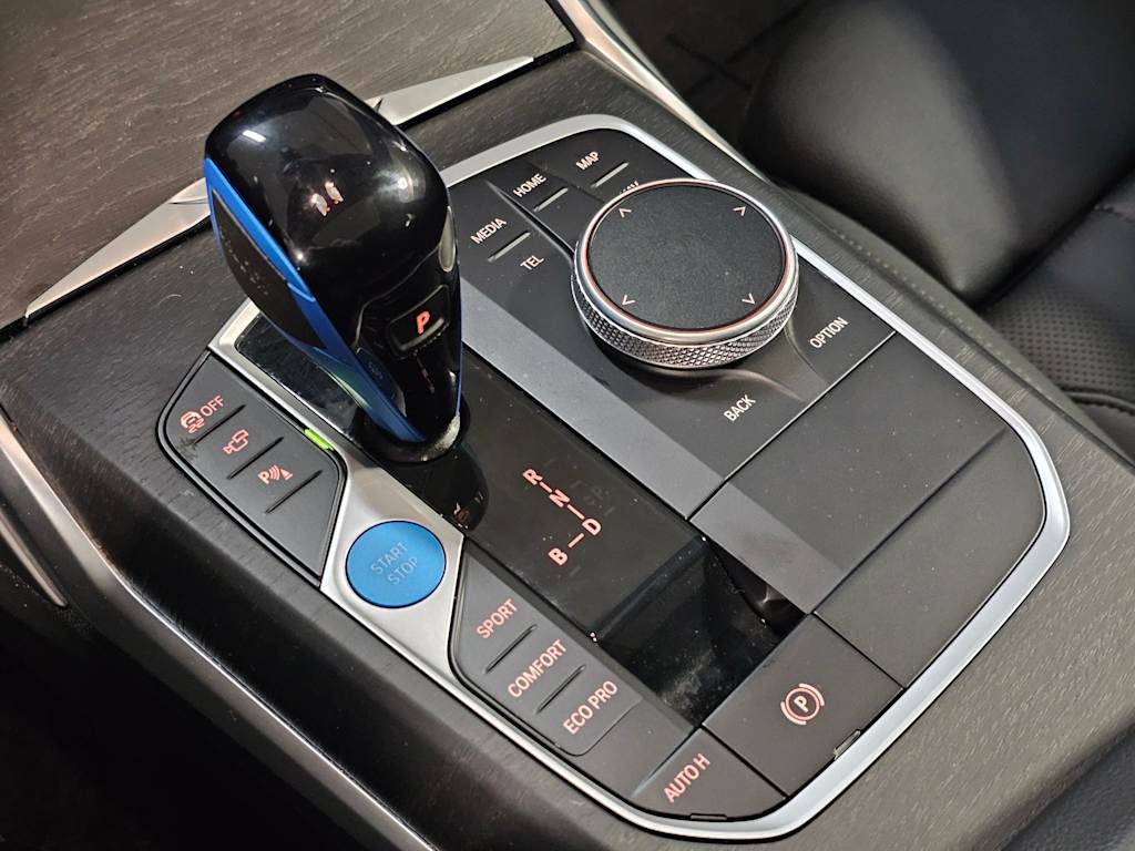 Thumbnail: 2023 BMW i4 - 16