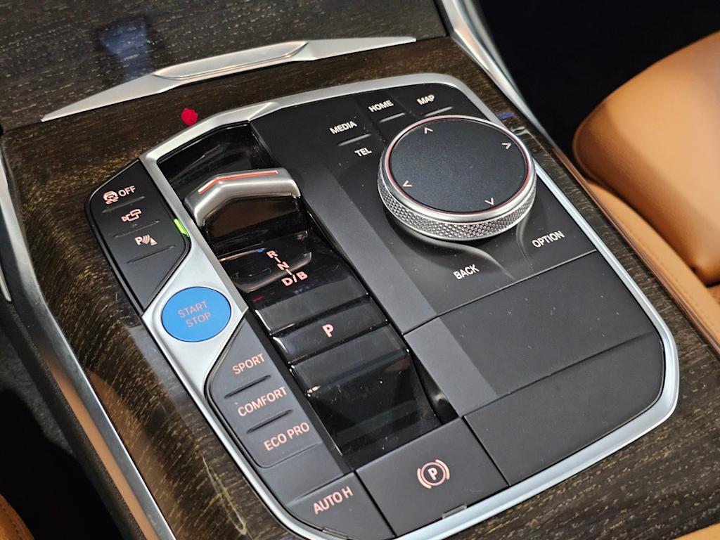 Thumbnail: 2023 BMW i4 - 16