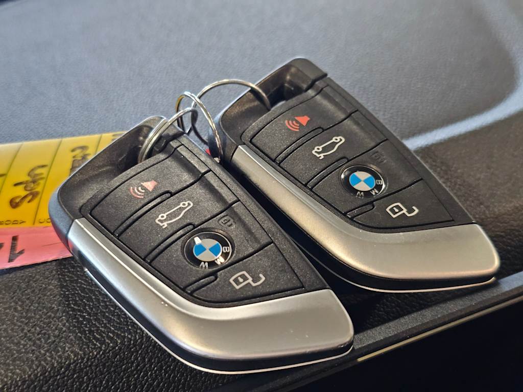 Thumbnail: 2023 BMW i4 - 18
