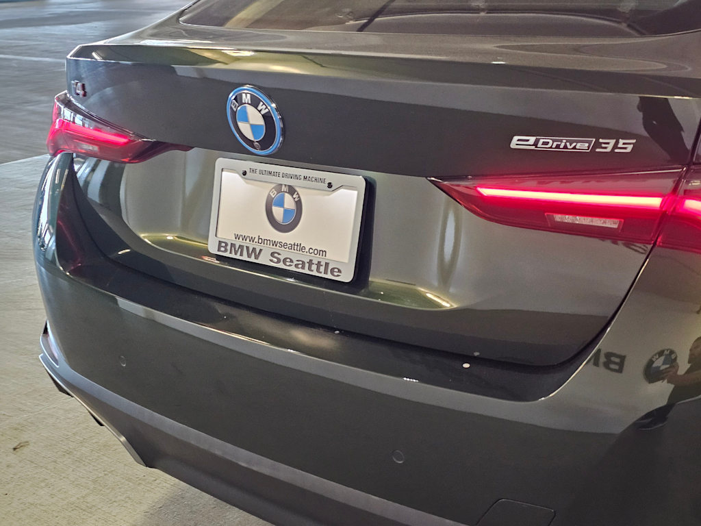 Thumbnail: 2023 BMW i4 - 21