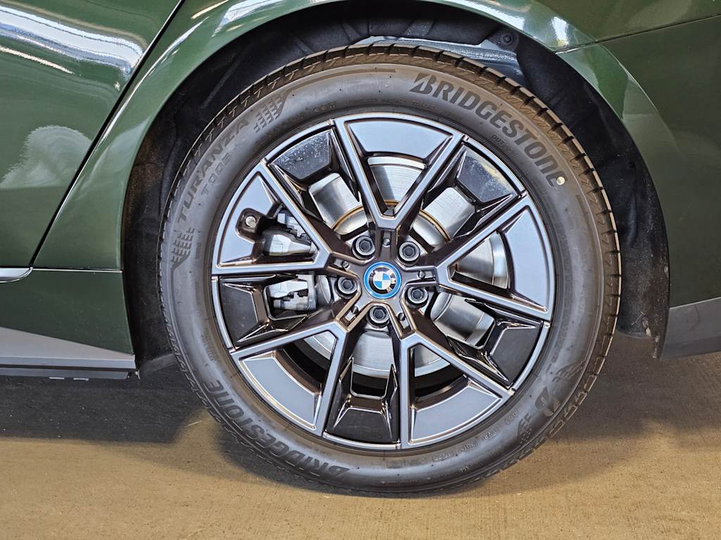 Thumbnail: 2023 BMW i4 - 7