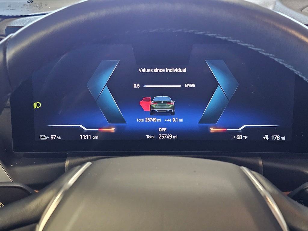 Thumbnail: 2023 BMW i4 - 17