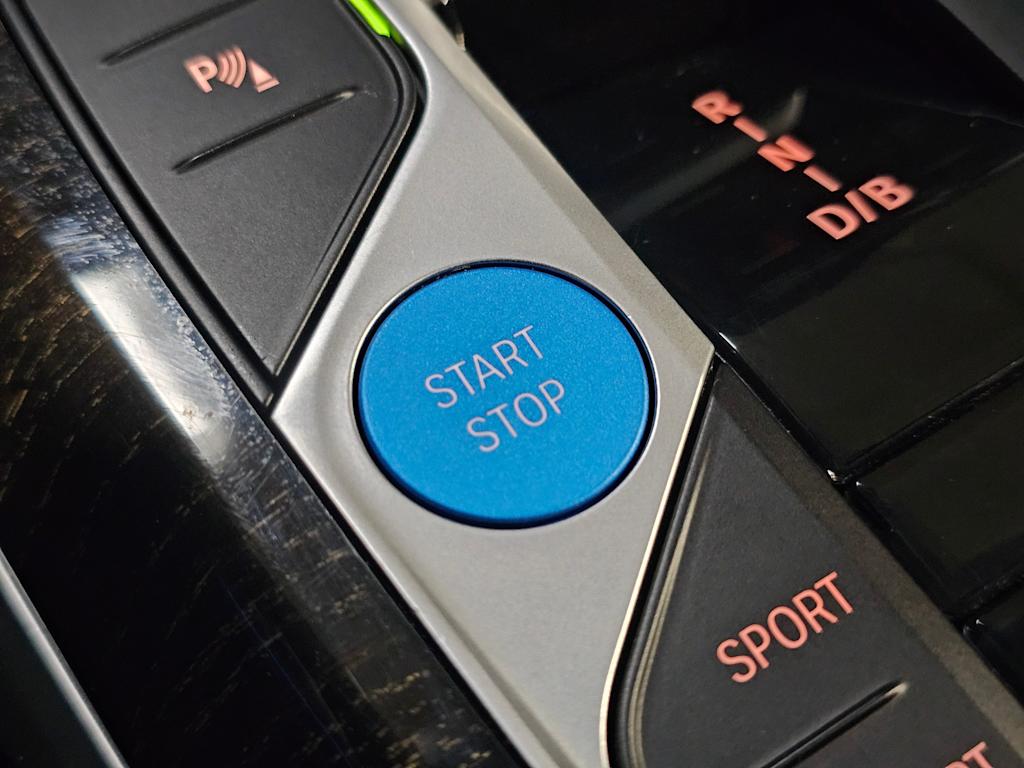 Thumbnail: 2023 BMW i4 - 34