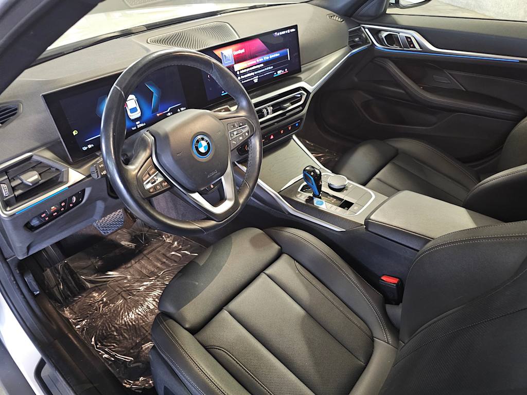 Thumbnail: 2023 BMW i4 - 2