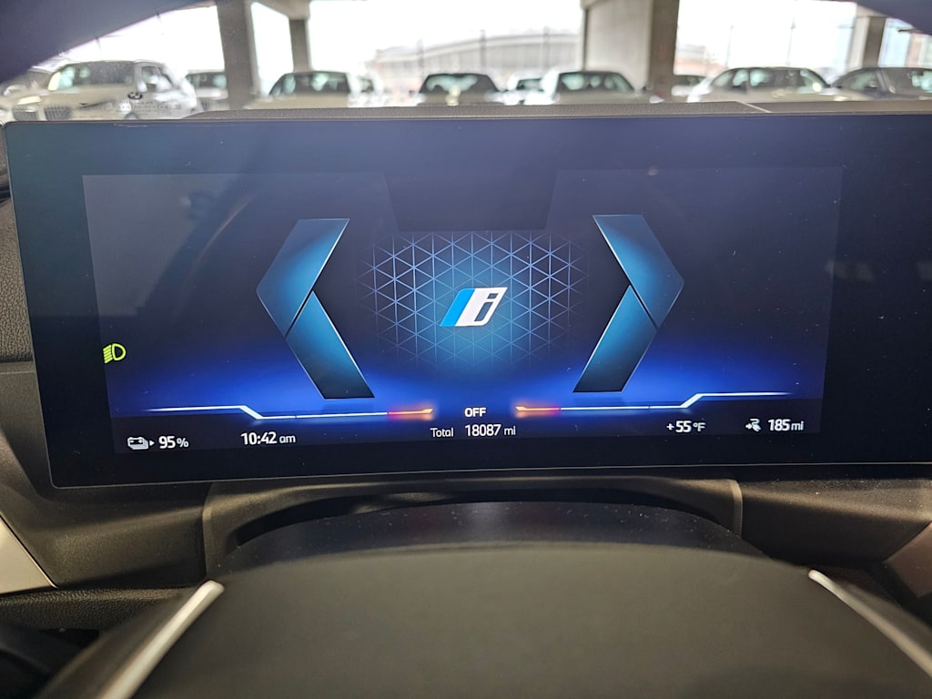 Thumbnail: 2023 BMW i4 - 17