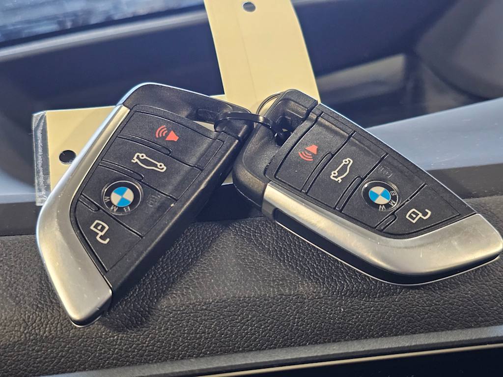 Thumbnail: 2023 BMW i4 - 19