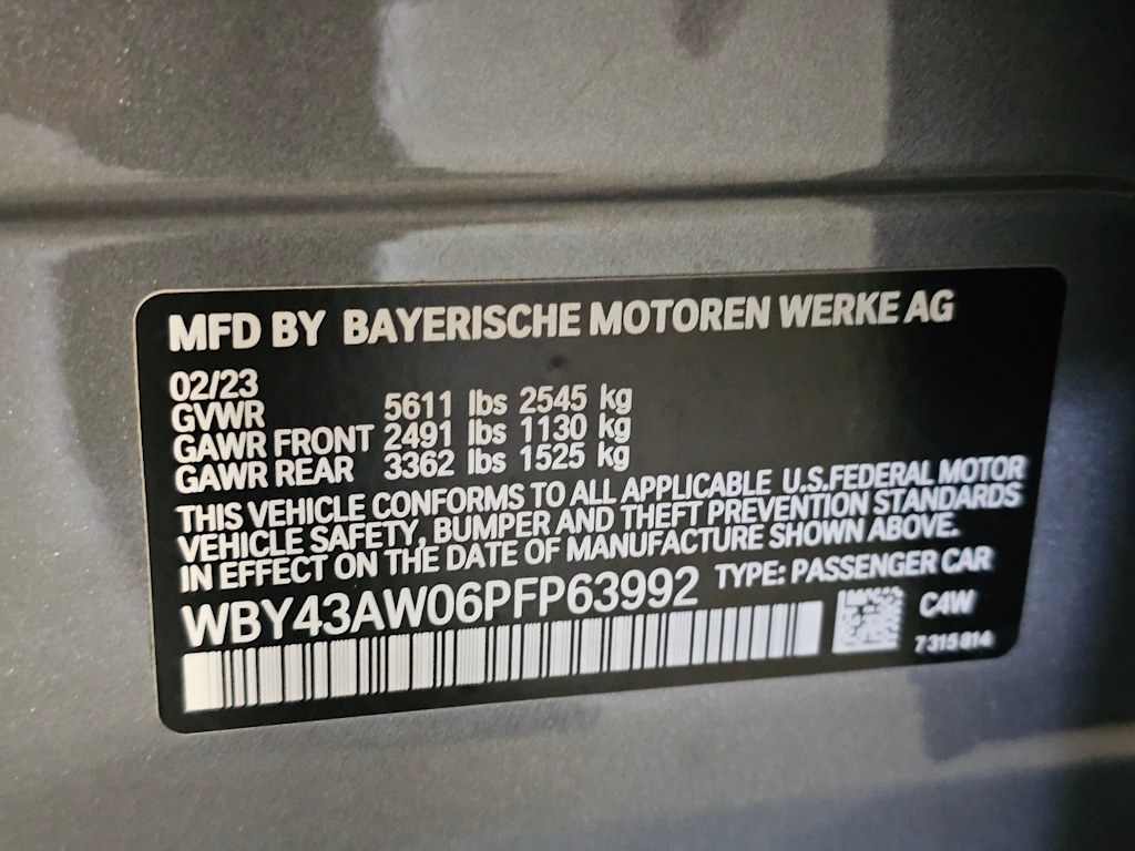 Thumbnail: 2023 BMW i4 - 19