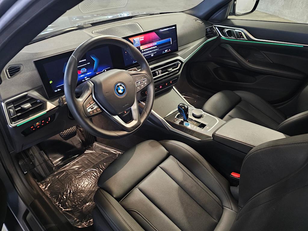 Thumbnail: 2023 BMW i4 - 2