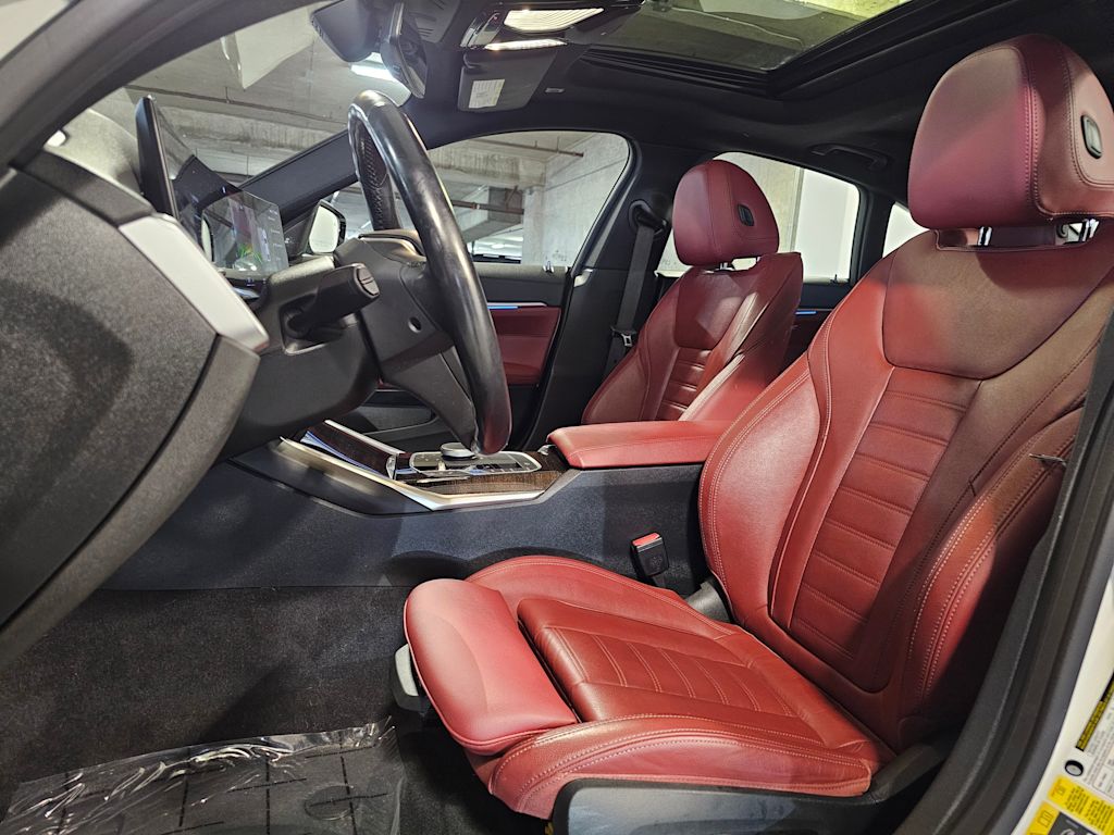 Thumbnail: 2023 BMW i4 - 10