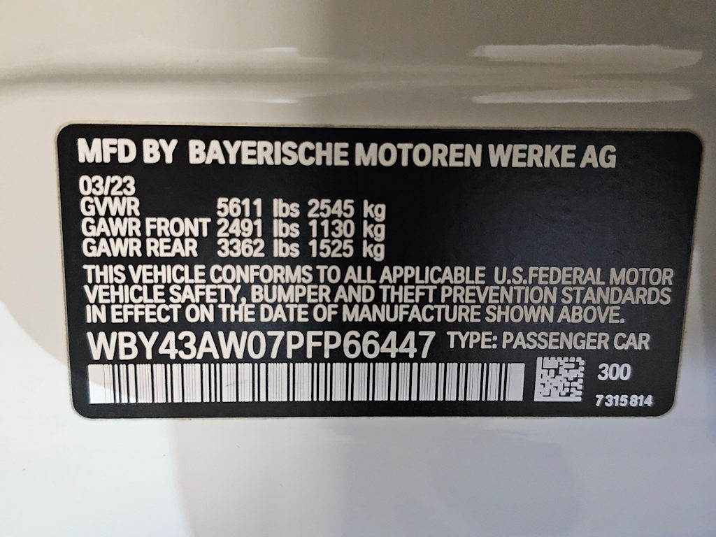 Thumbnail: 2023 BMW i4 - 20