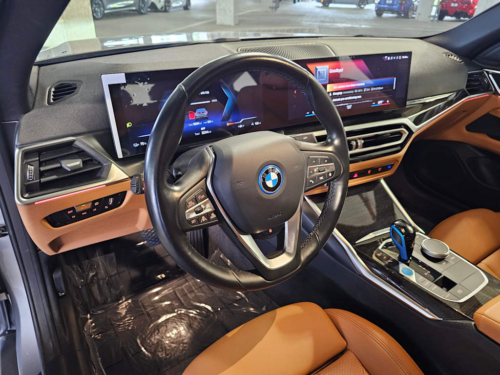 Thumbnail: 2023 BMW i4 - 2