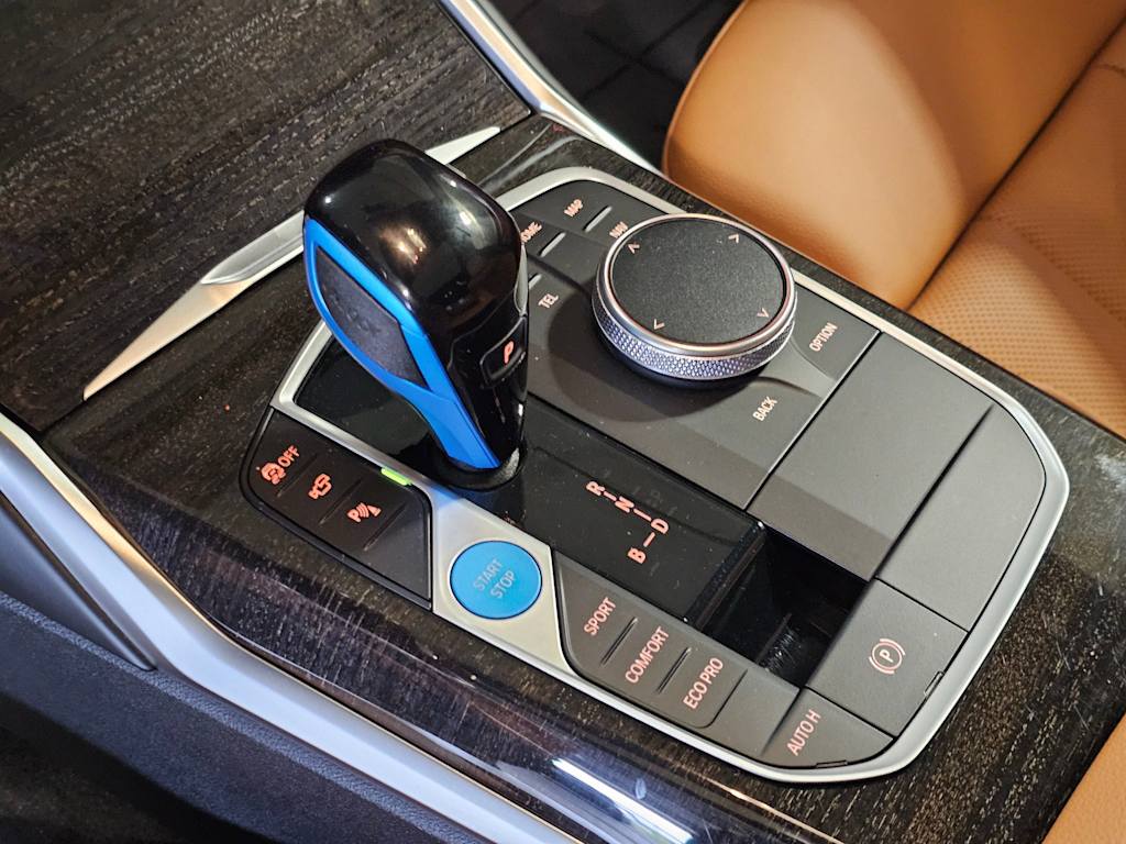 Thumbnail: 2023 BMW i4 - 16