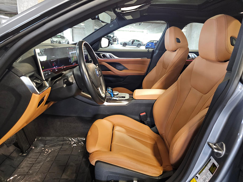 Thumbnail: 2023 BMW i4 - 10