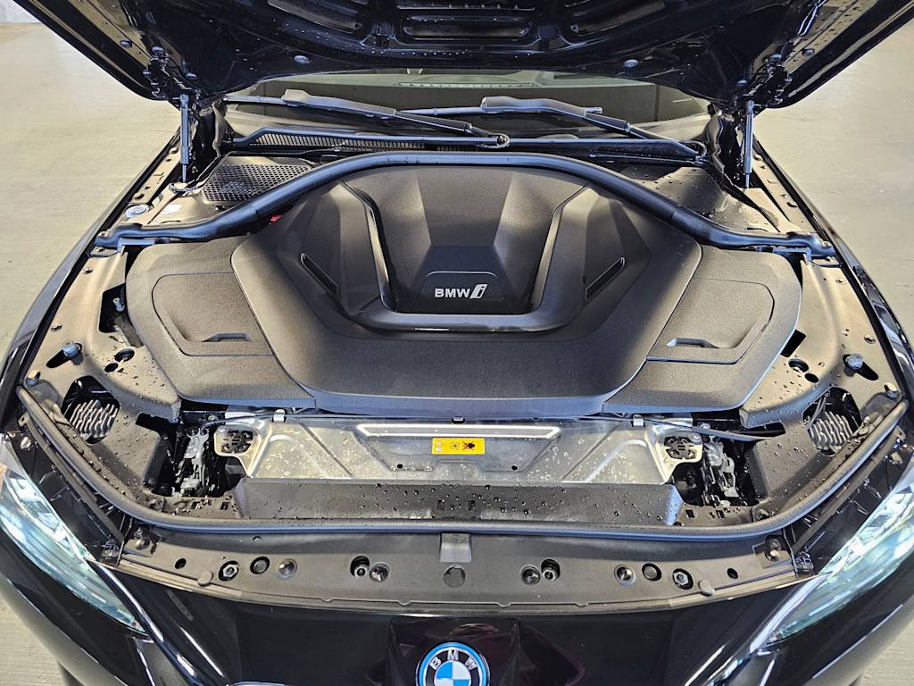 Thumbnail: 2023 BMW i4 - 9