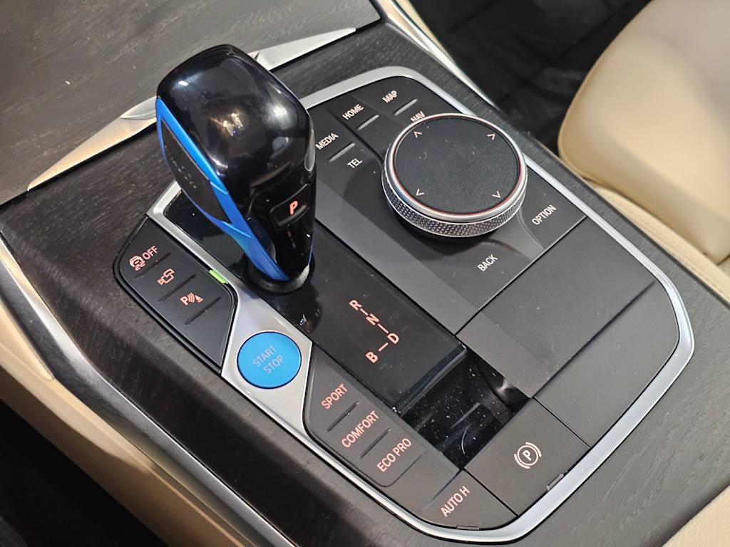 Thumbnail: 2023 BMW i4 - 16