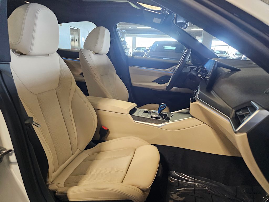 Thumbnail: 2023 BMW i4 - 38