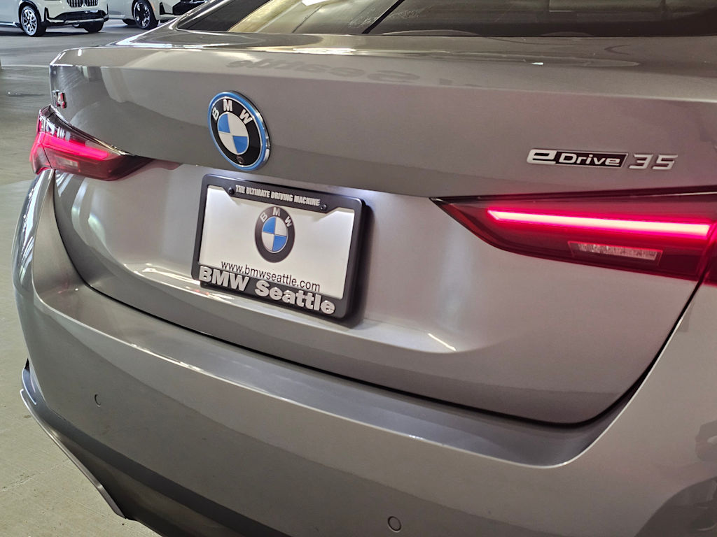 Thumbnail: 2023 BMW i4 - 21