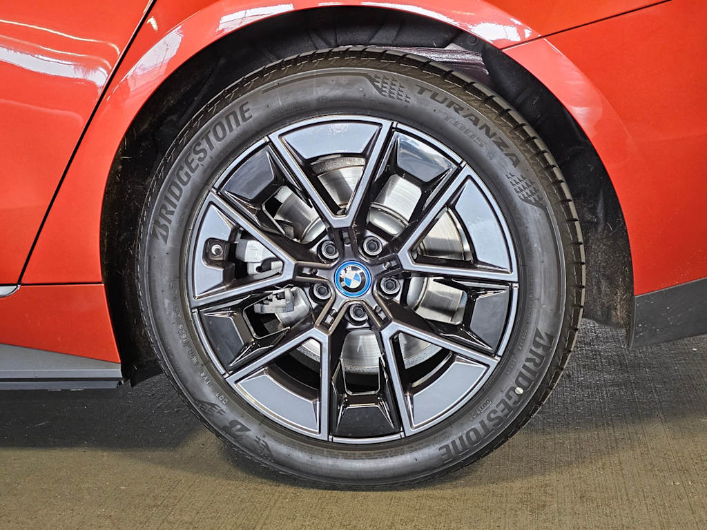 Thumbnail: 2023 BMW i4 - 7