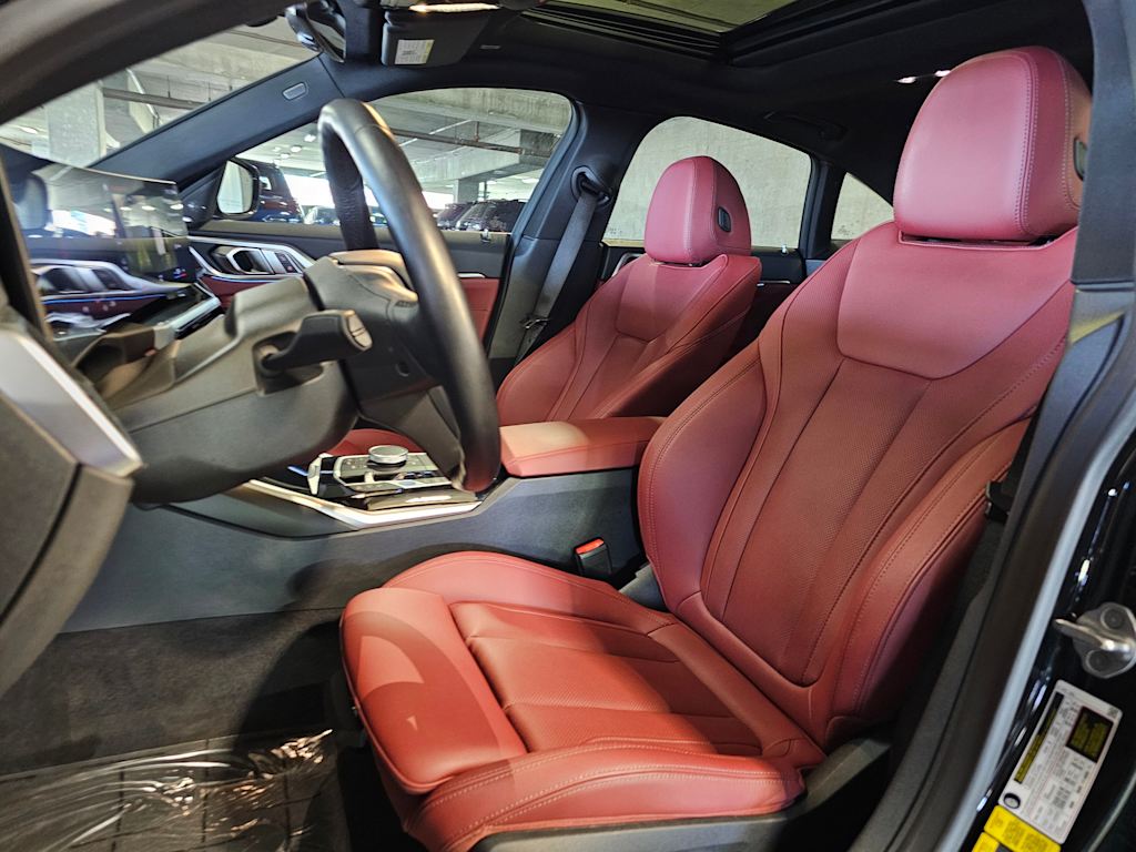 Thumbnail: 2023 BMW i4 - 10