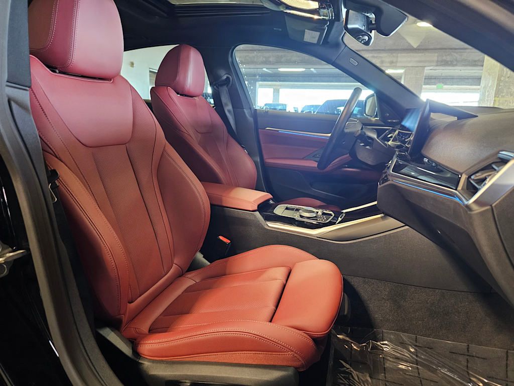Thumbnail: 2023 BMW i4 - 42
