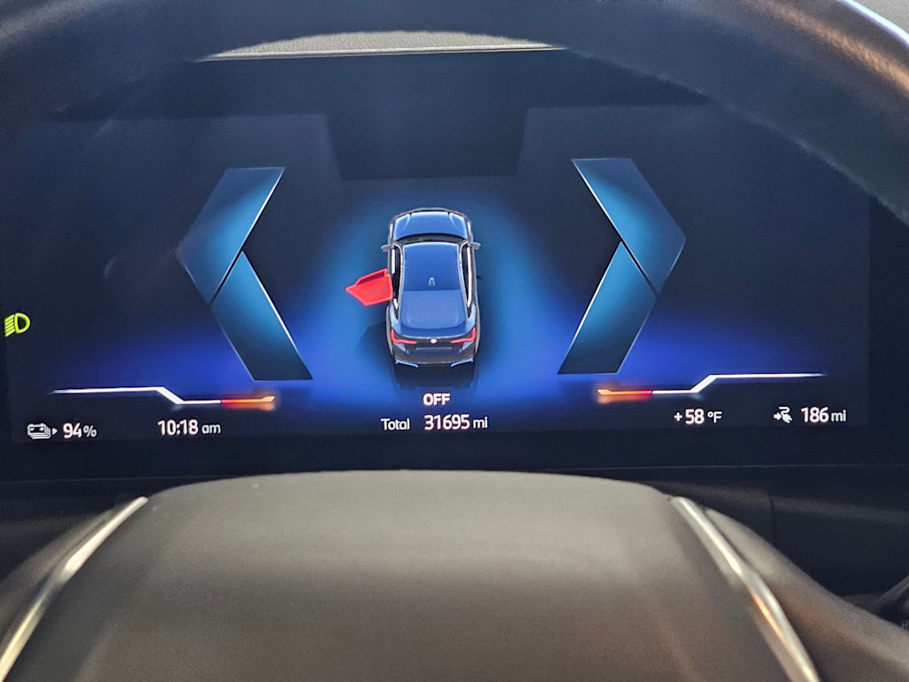 Thumbnail: 2023 BMW i4 - 17
